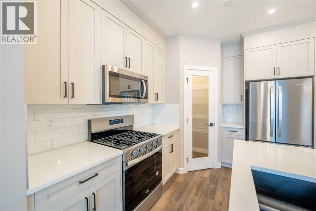 Photo 9 of 419 Hotchkiss Manor, Calgary AB