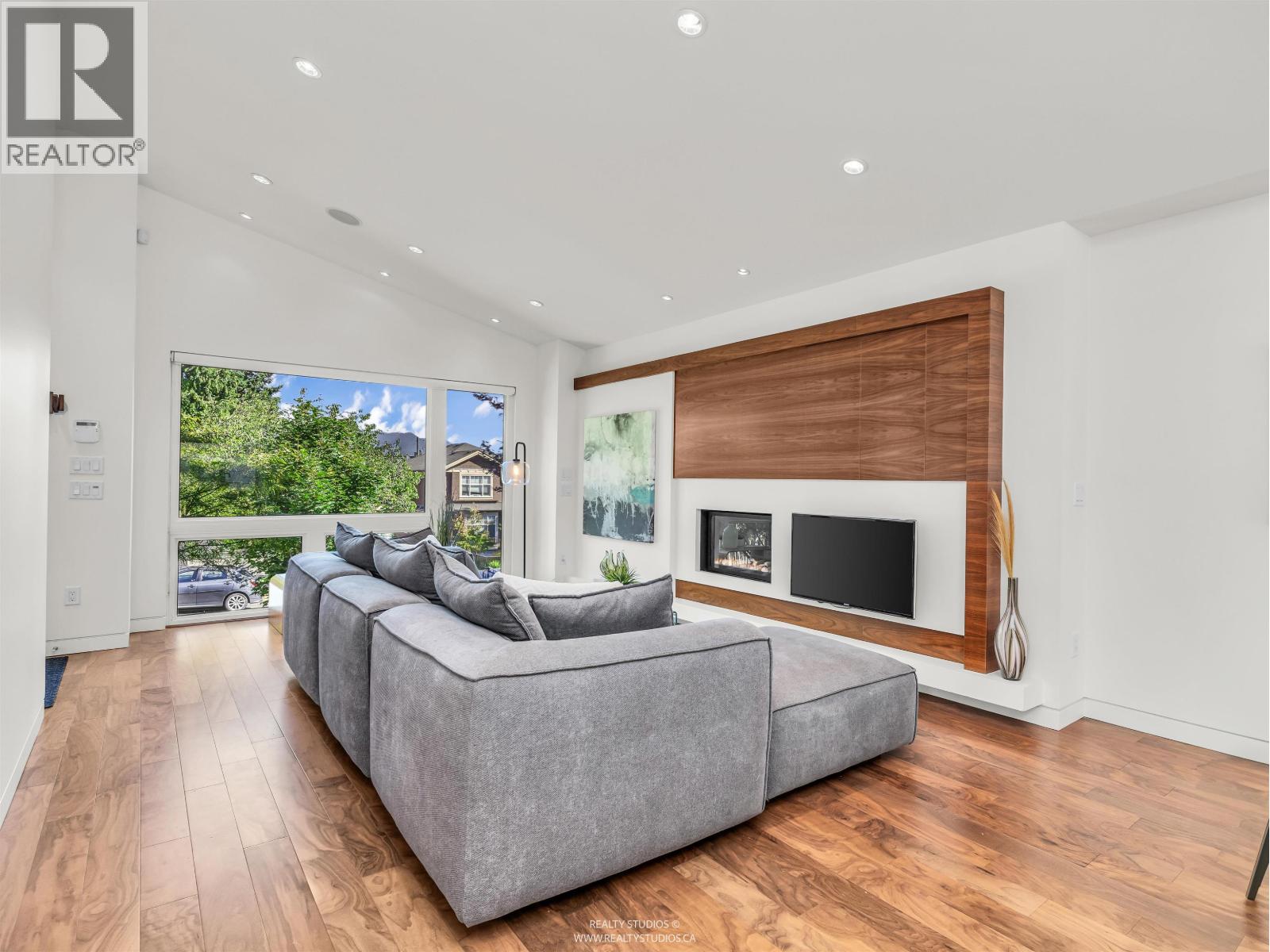 Photo 8 of 534 E 29th Avenue, Vancouver BC