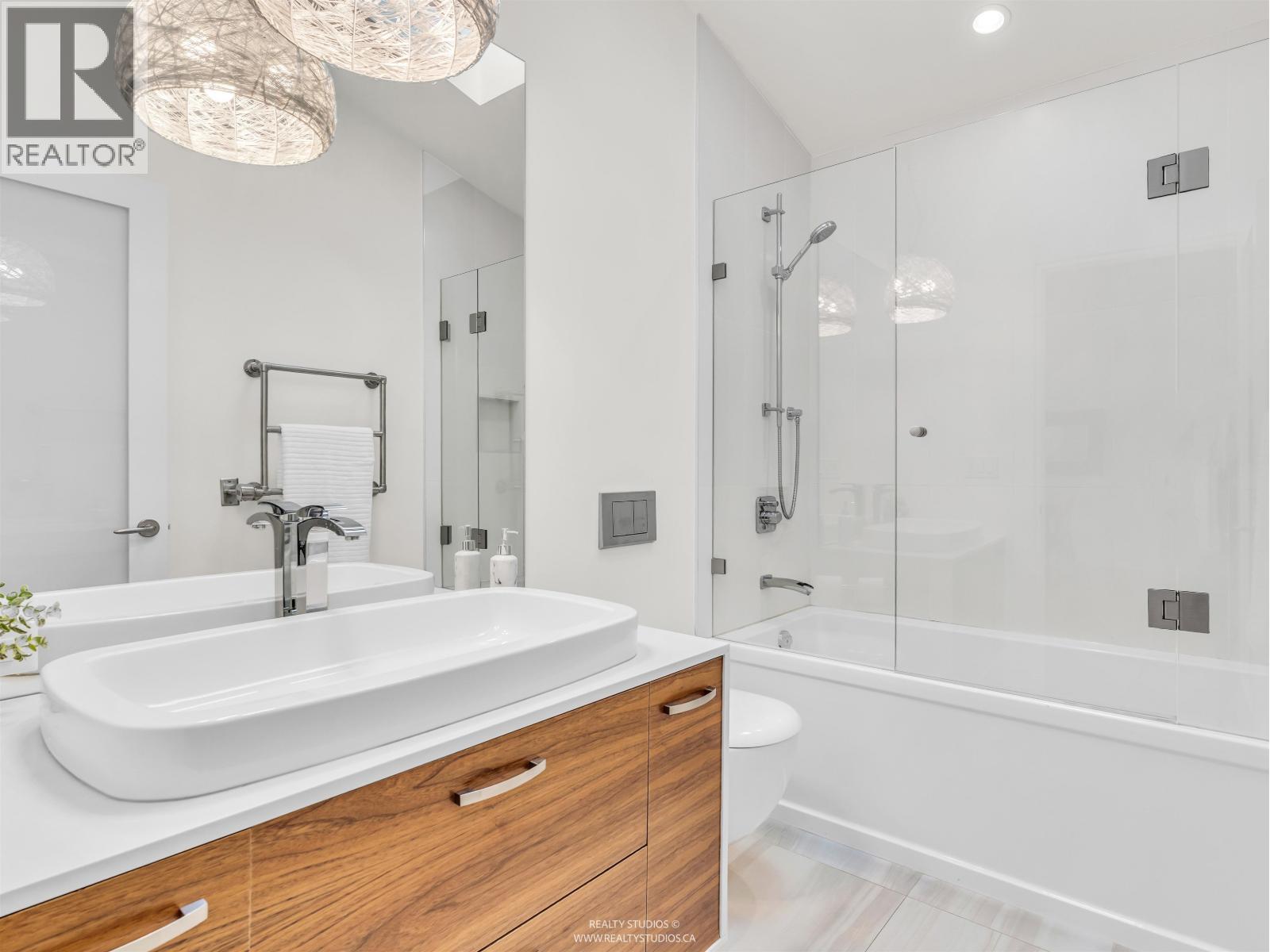 Photo 20 of 534 E 29th Avenue, Vancouver BC