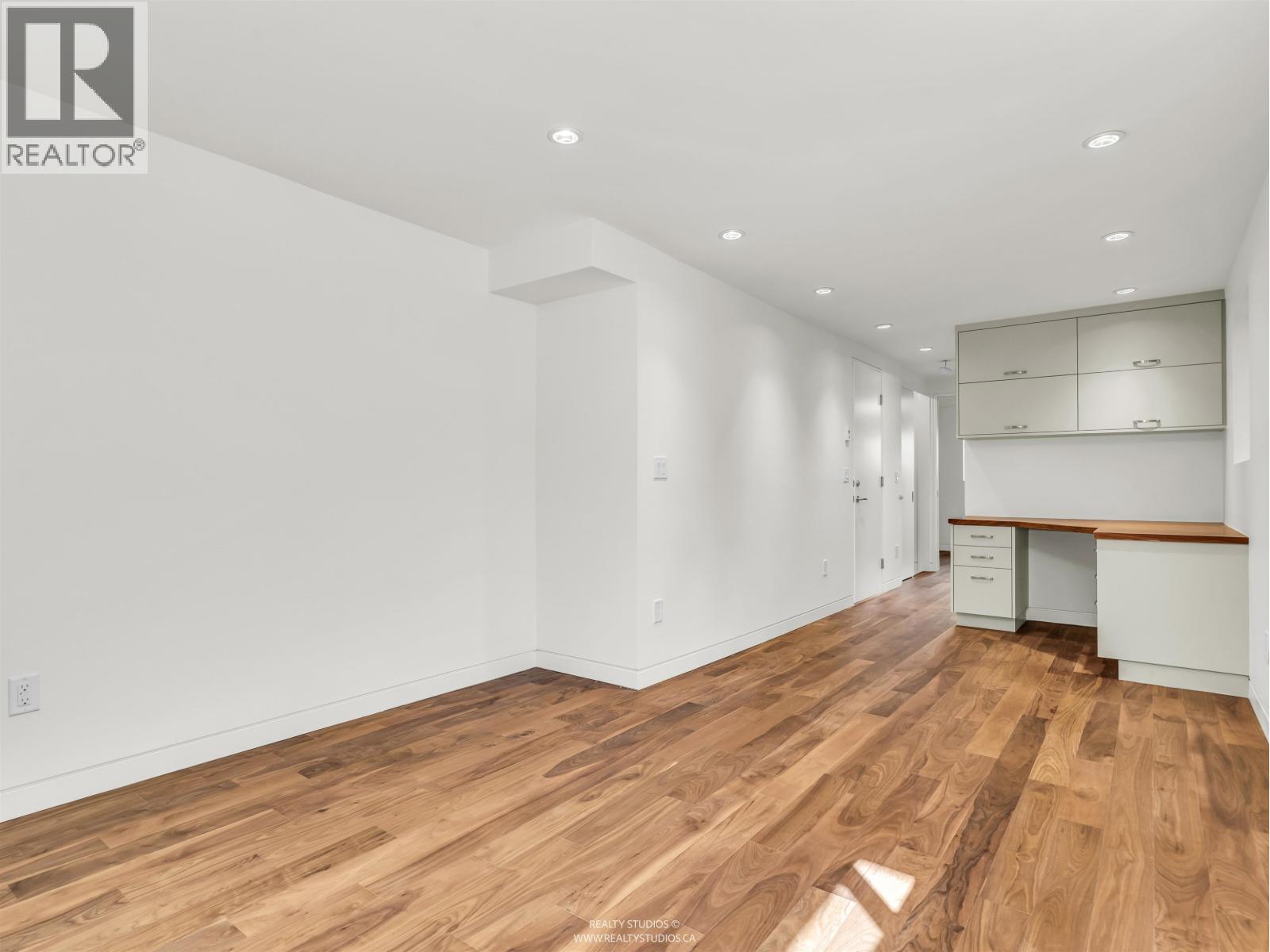 Photo 24 of 534 E 29th Avenue, Vancouver BC