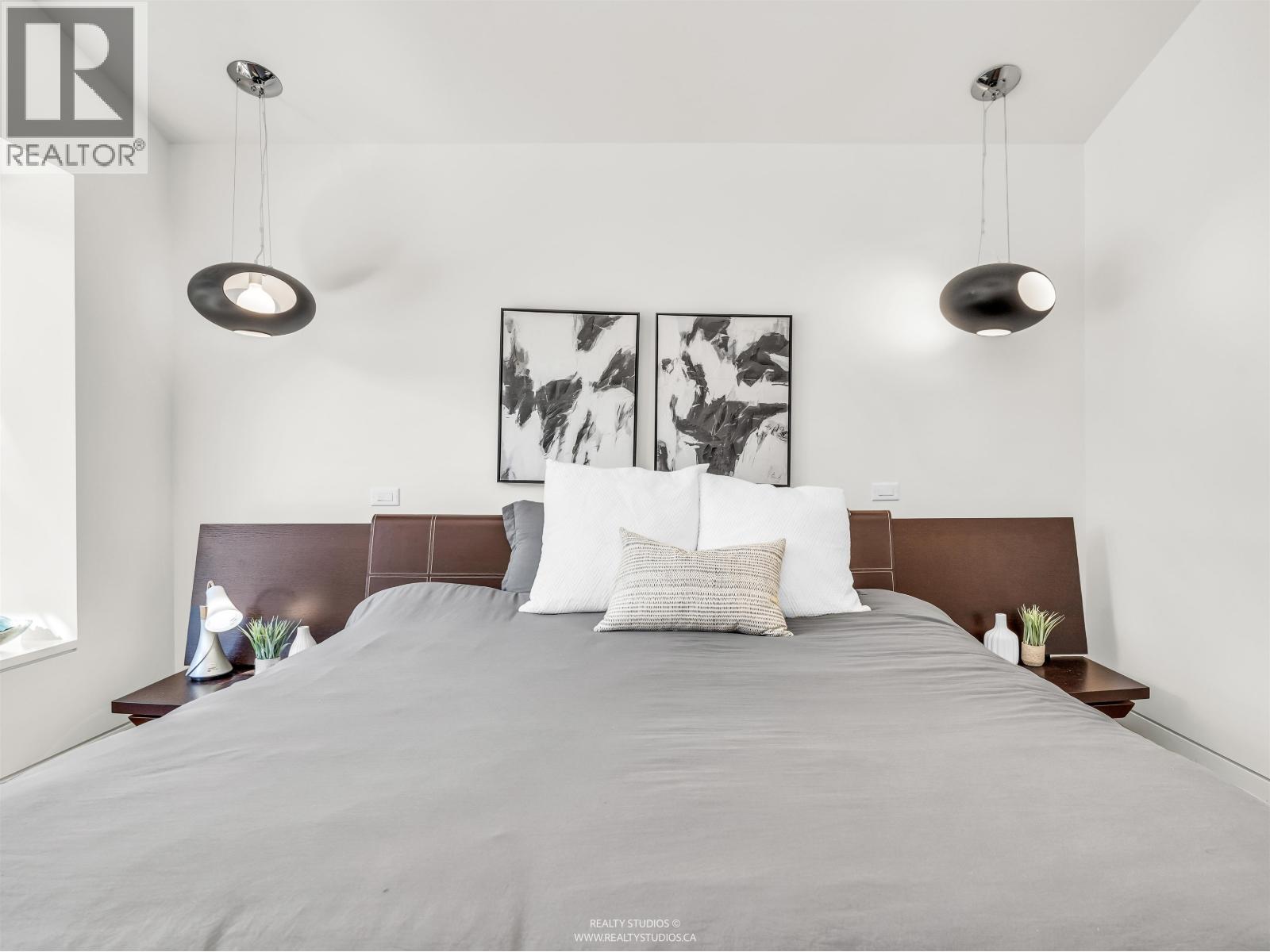 Photo 14 of 534 E 29th Avenue, Vancouver BC