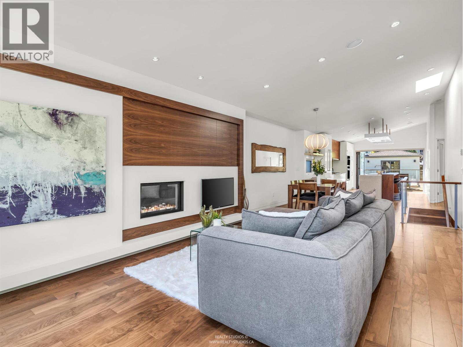Photo 9 of 534 E 29th Avenue, Vancouver BC