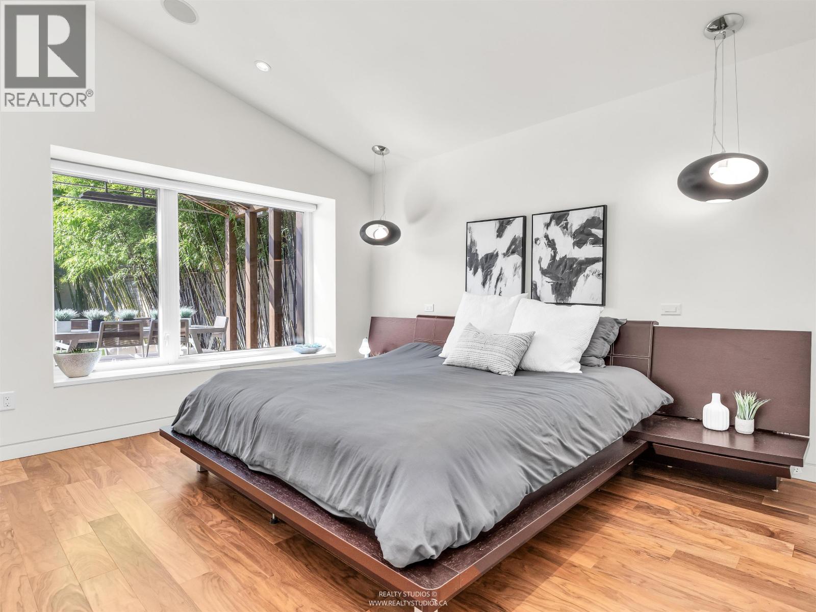 Photo 12 of 534 E 29th Avenue, Vancouver BC