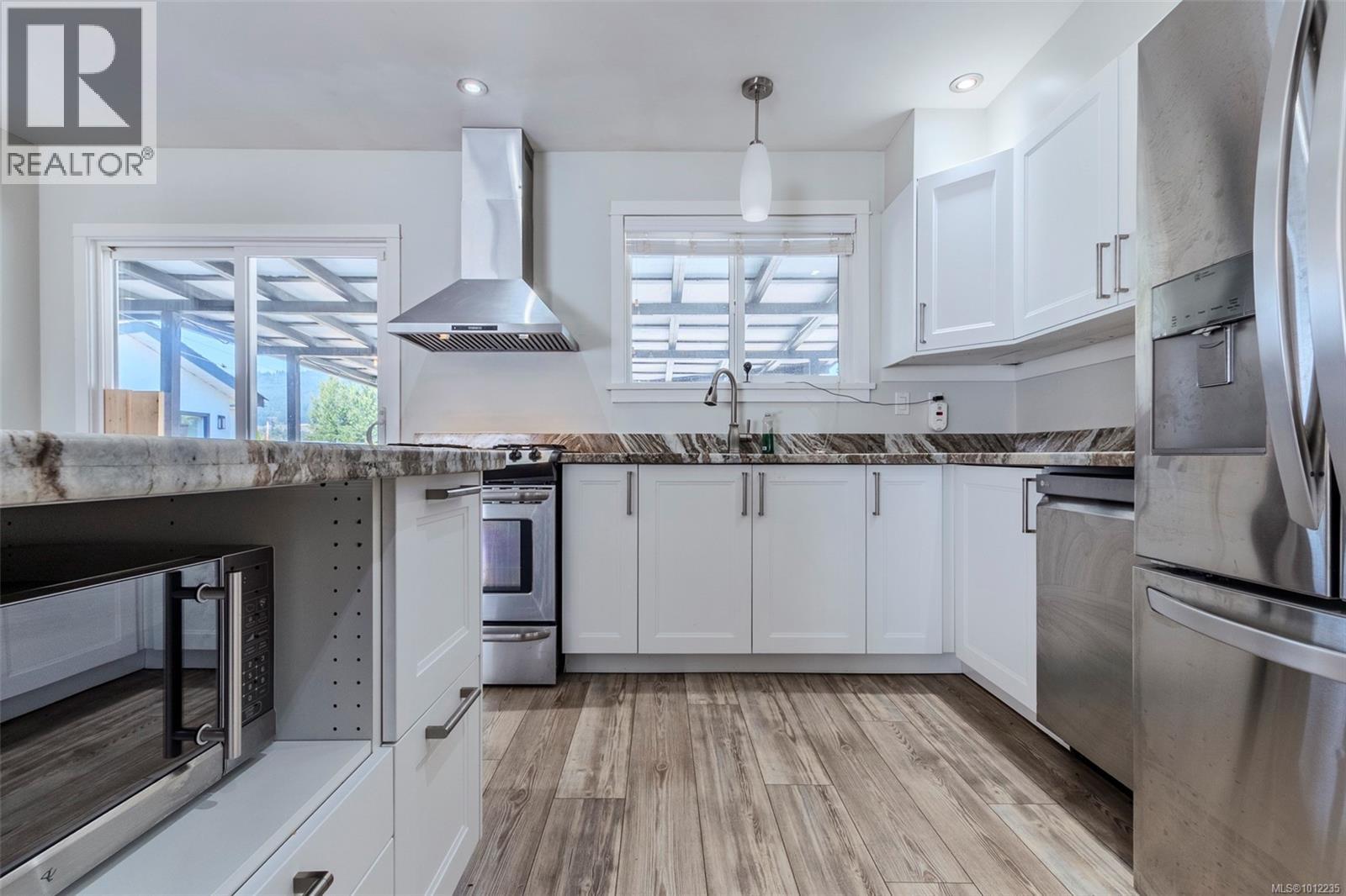 Photo 7 of 3381 Auchinachie Rd, Duncan BC