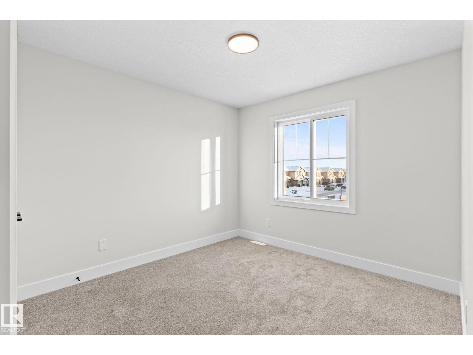 Photo 25 of 8512 181 Av Nw, Edmonton AB