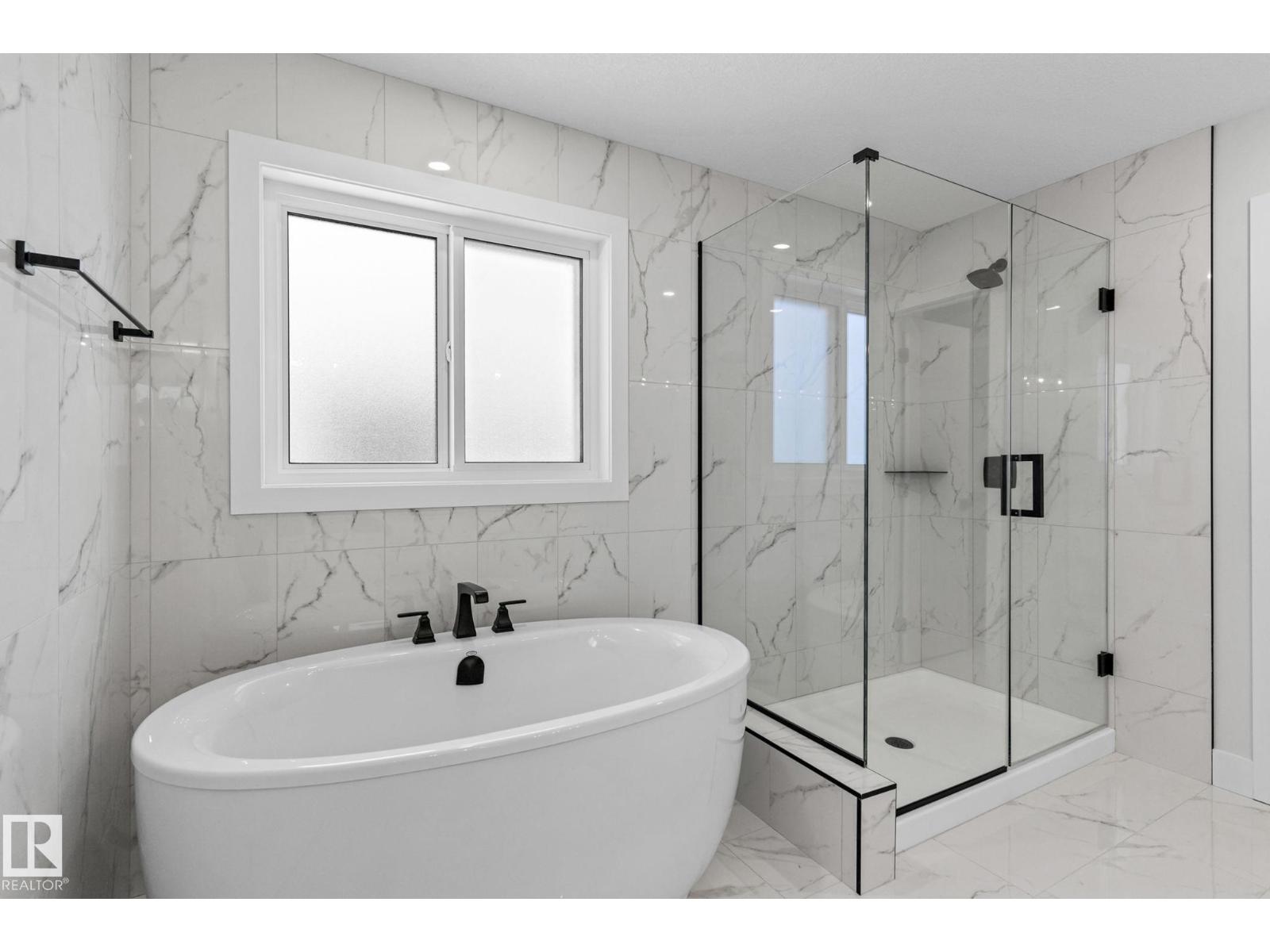 Photo 37 of 8512 181 Av Nw, Edmonton AB