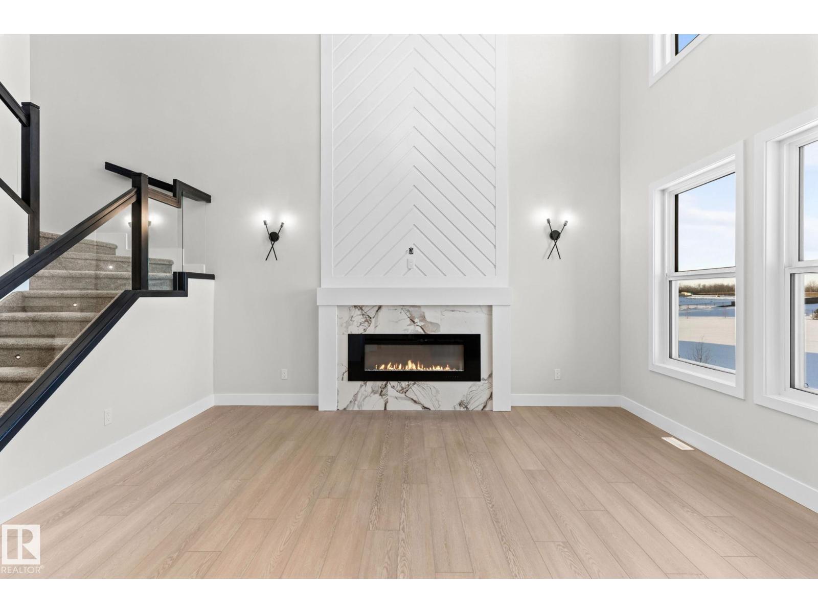 Photo 8 of 8512 181 Av Nw, Edmonton AB