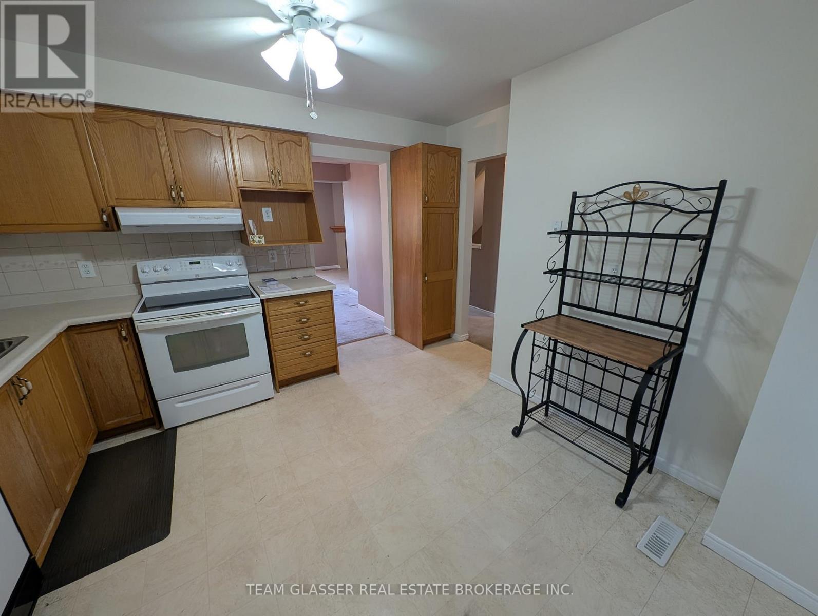 Photo 19 of 63 1990 Wavell Street, London East ON