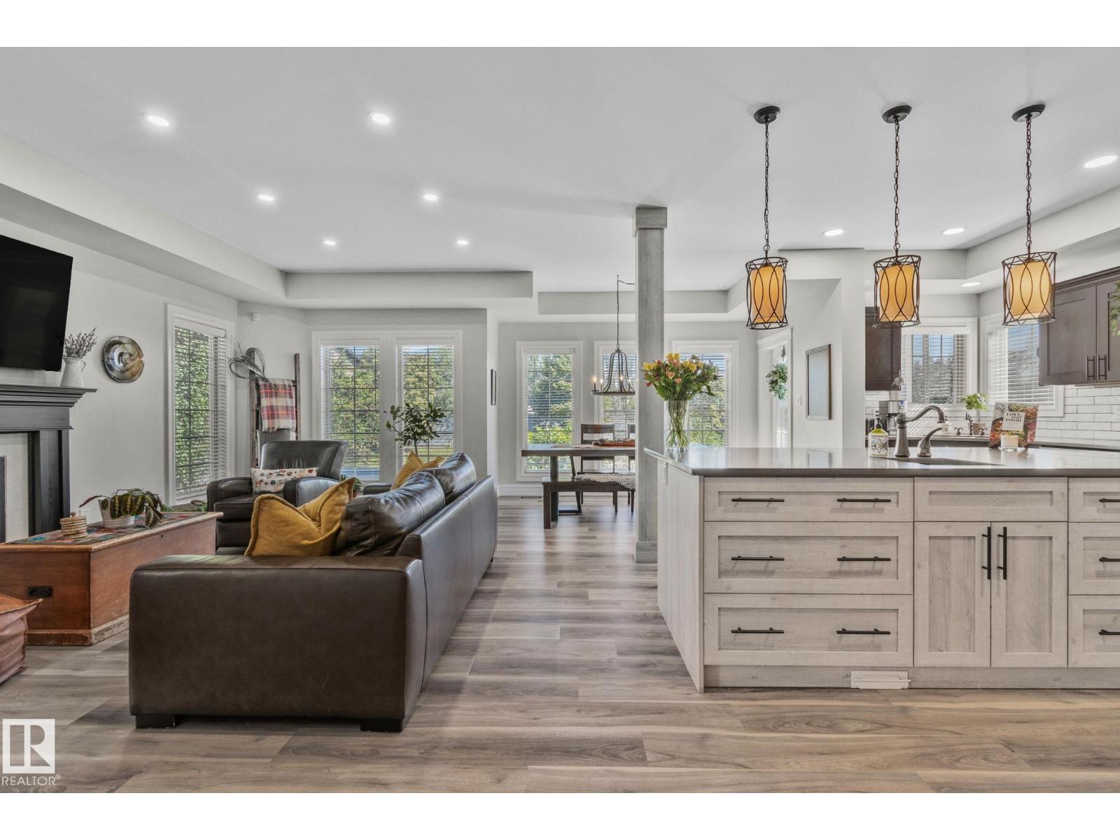 Photo 8 of 3457 Goodridge Link Li Nw, Edmonton AB