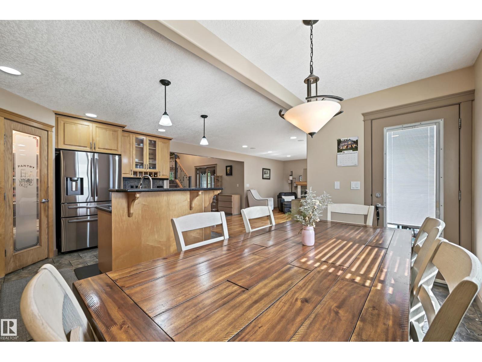 Photo 10 of 2 Kingsdale Cr, St Albert AB