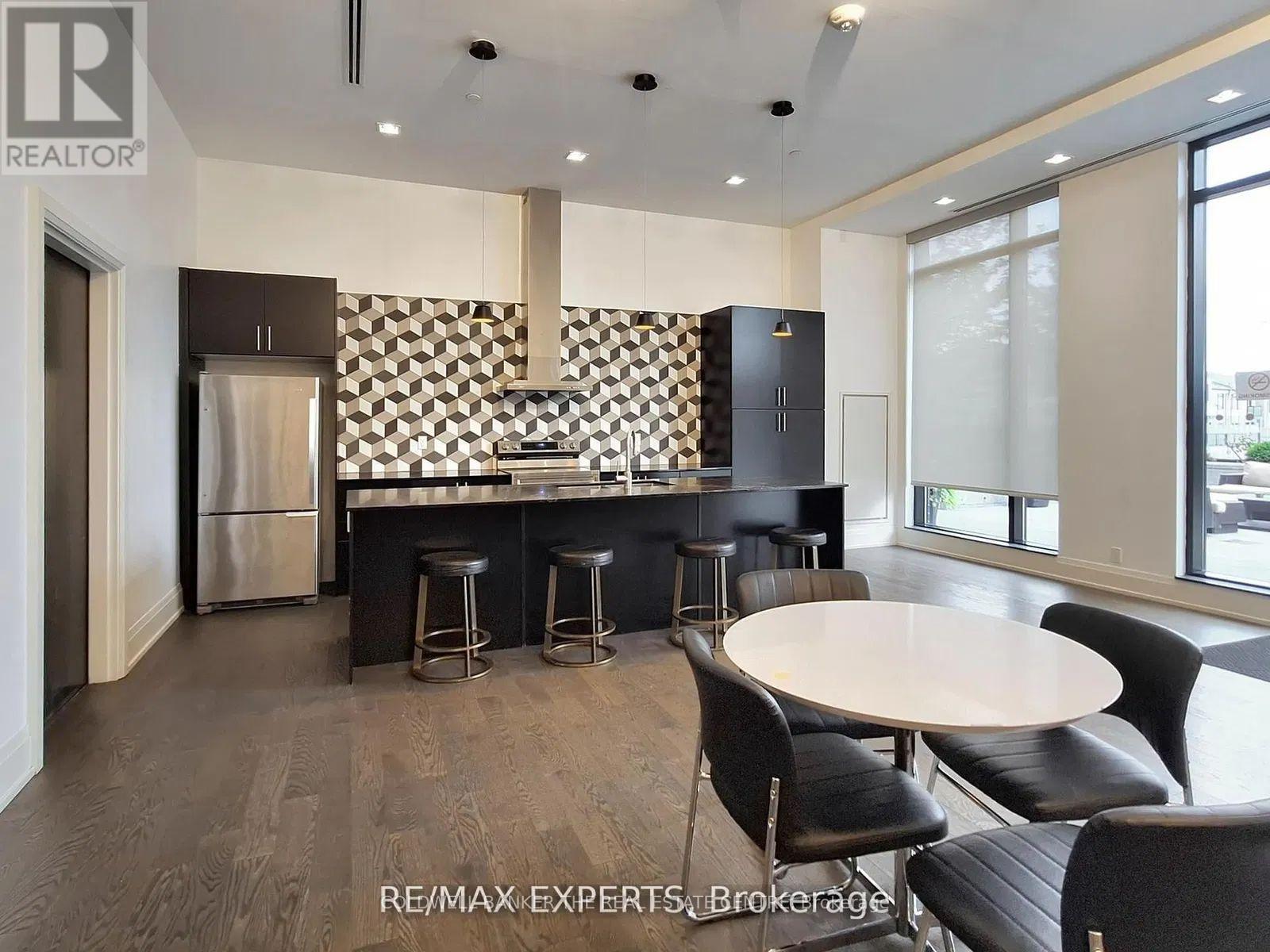 Photo 22 of 351 555 William Graham Drive, Aurora ON