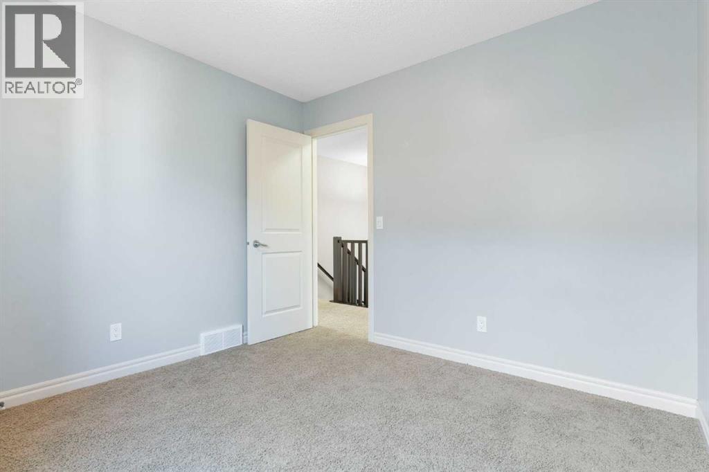 Photo 25 of 64 Sage Berry Road Nw, Calgary AB
