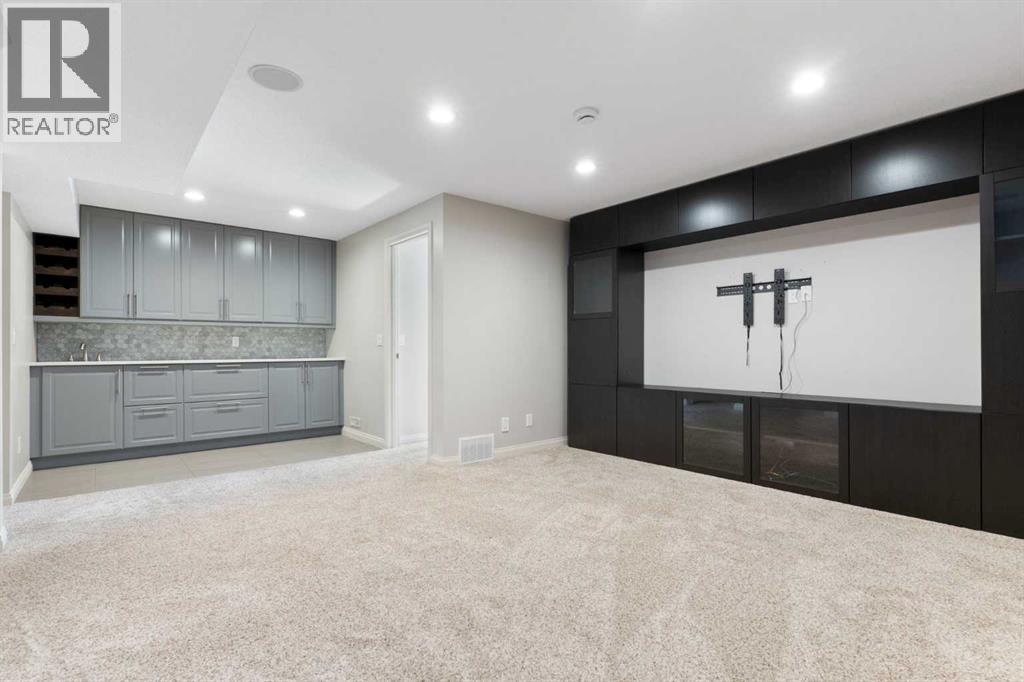 Photo 31 of 64 Sage Berry Road Nw, Calgary AB