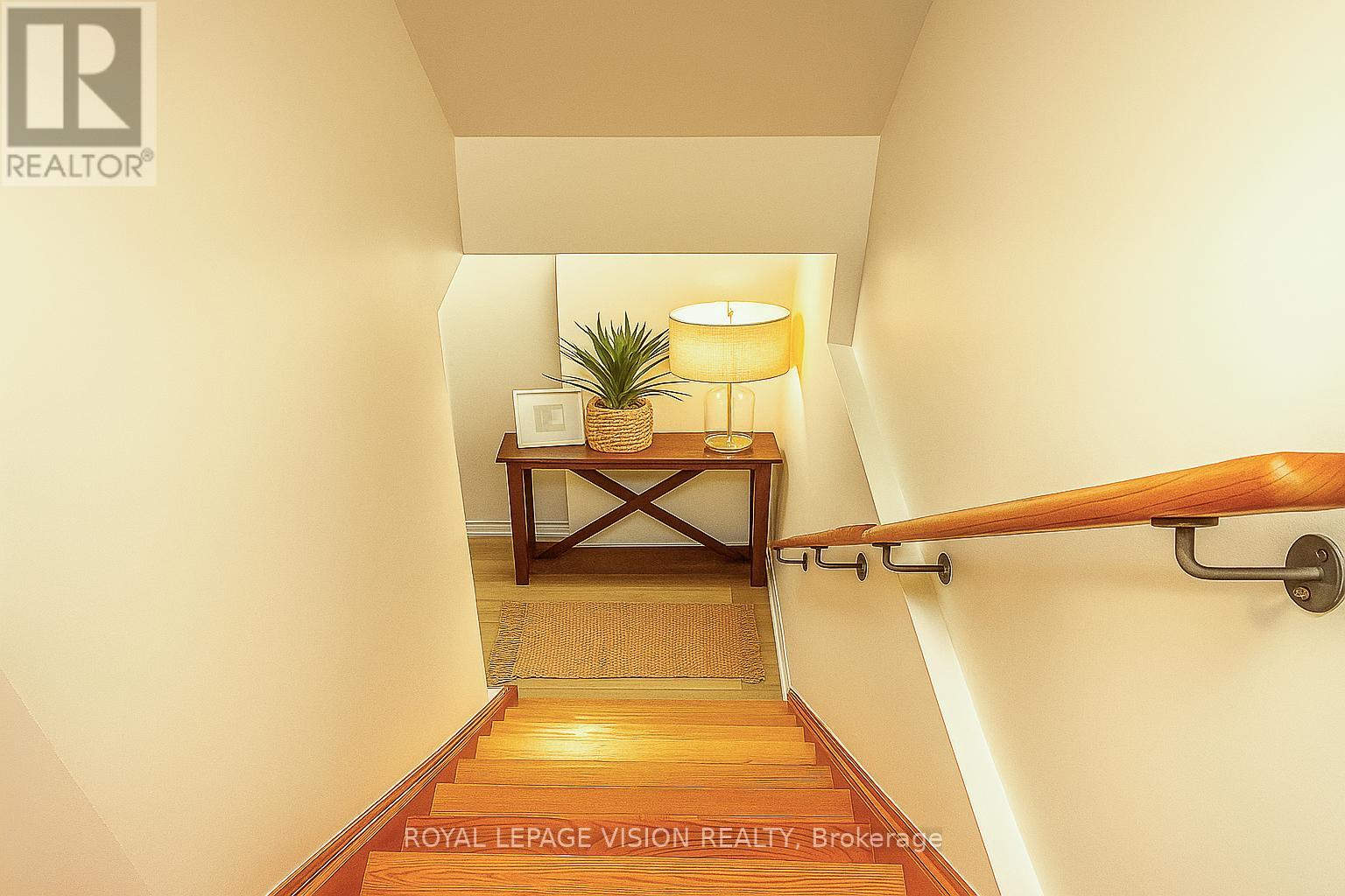 Photo 9 of 893 Transom Crescent, Milton ON