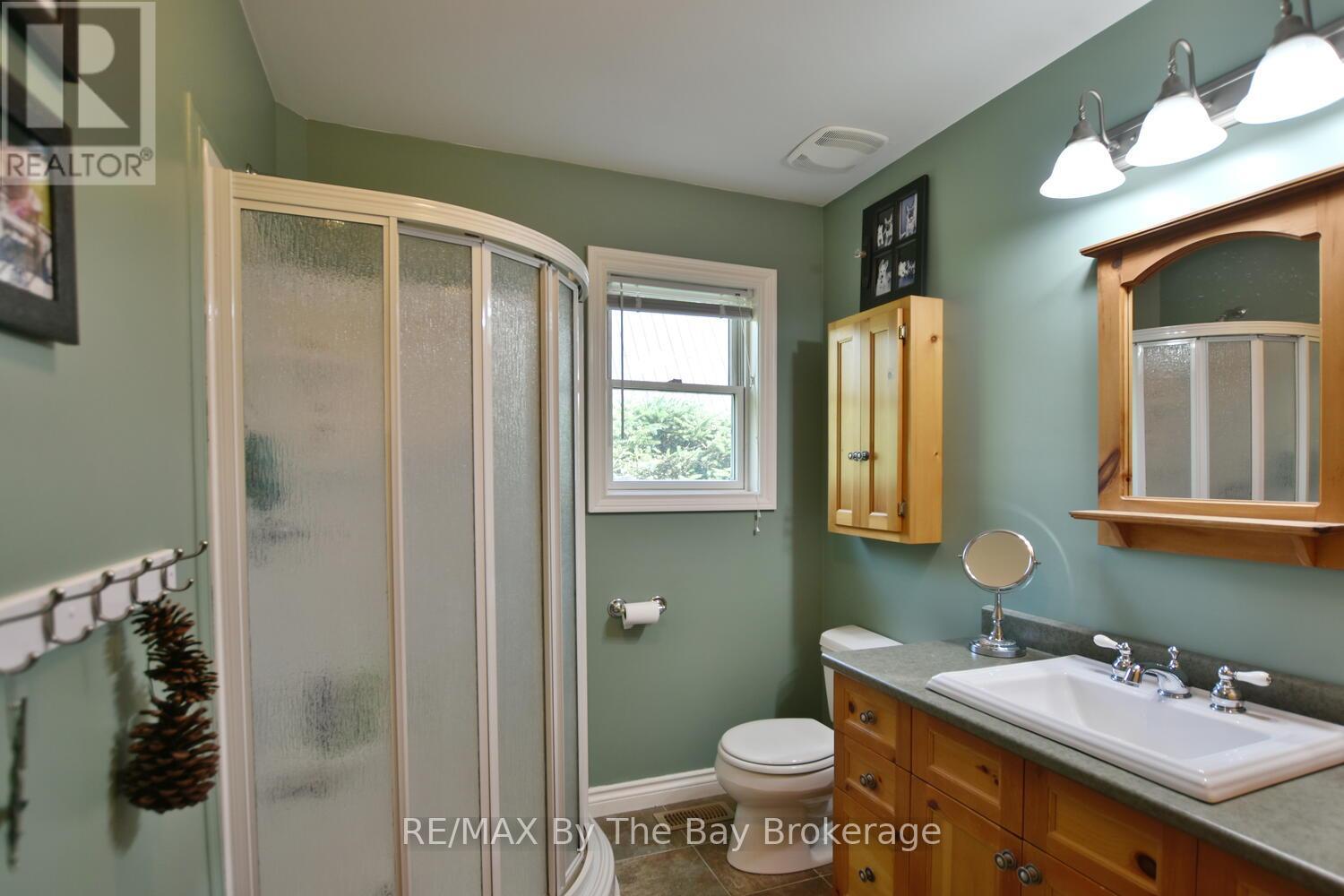 Photo 32 of 1327 River Road E, Wasaga Beach ON