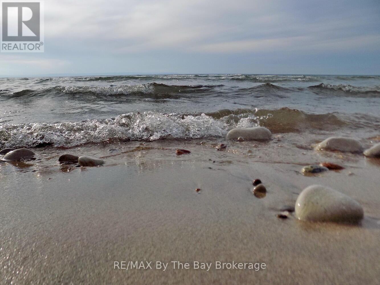 Photo 46 of 1327 River Road E, Wasaga Beach ON