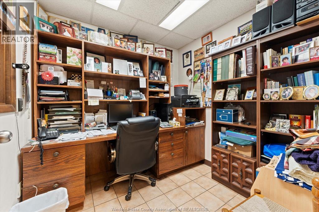 Photo 18 of 871 Erie Street, Windsor ON