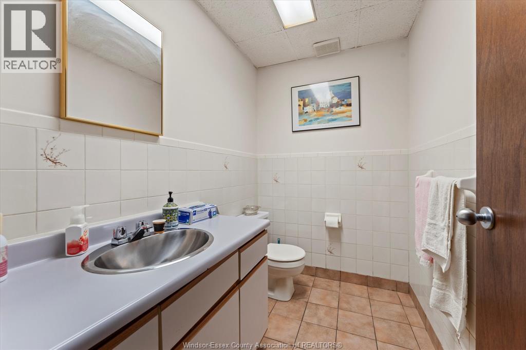 Photo 23 of 871 Erie Street, Windsor ON