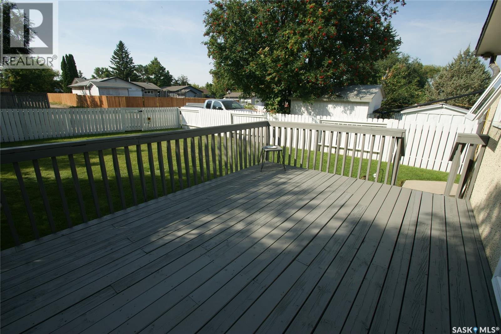 Photo 15 of 3209 33rd Street W, Saskatoon SK