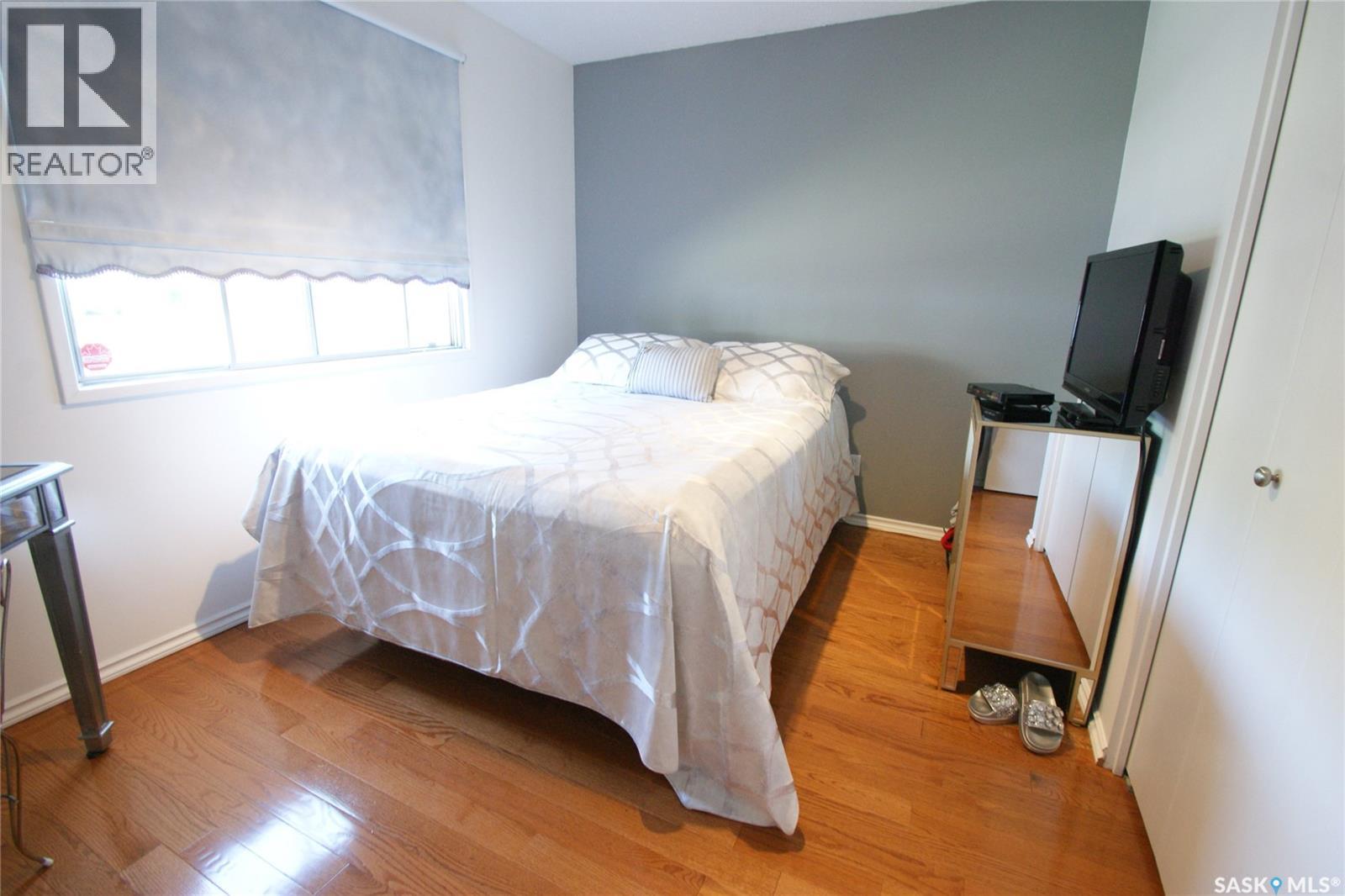 Photo 6 of 3209 33rd Street W, Saskatoon SK