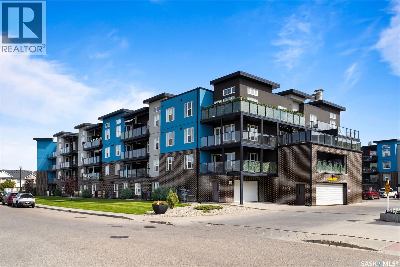 Photo 2 of 411 5301 Universal Crescent, Regina SK