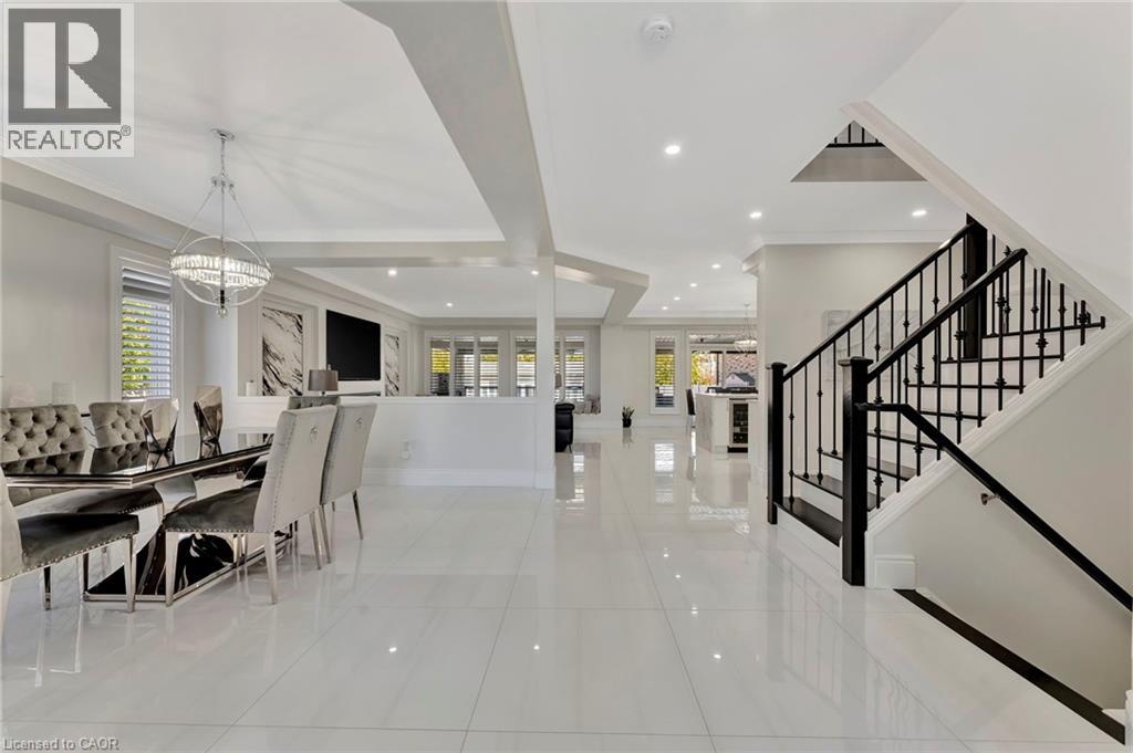 Photo 10 of 7 Bernini Court, Hamilton ON