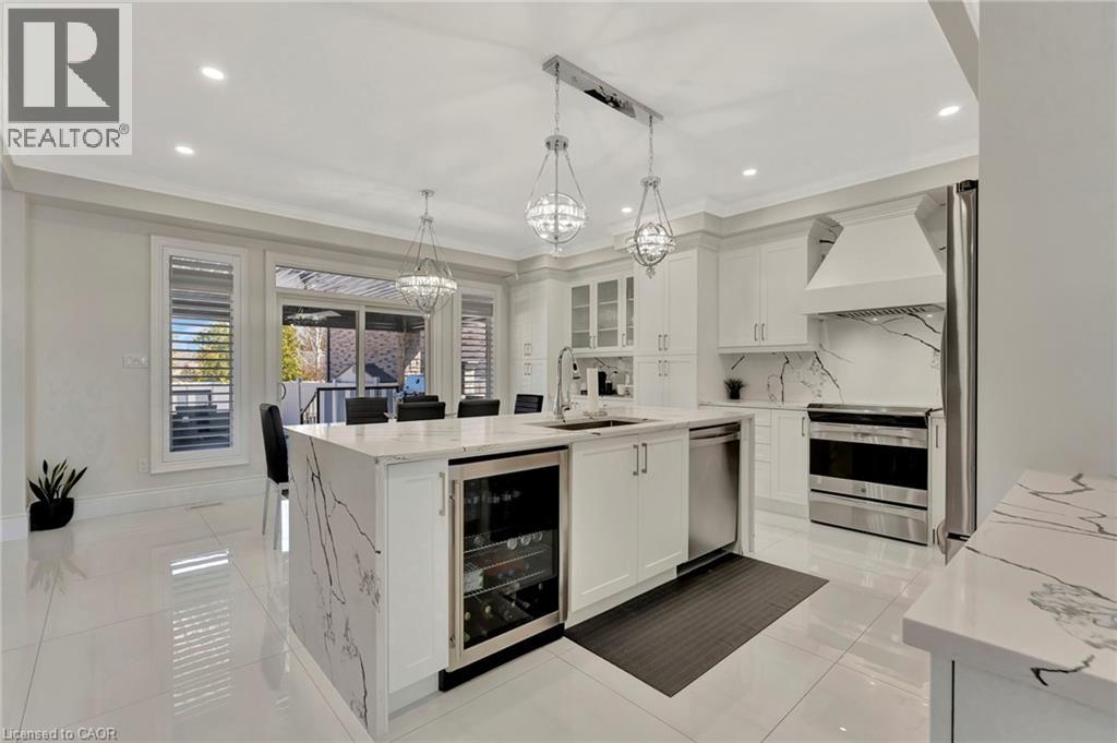 Photo 11 of 7 Bernini Court, Hamilton ON