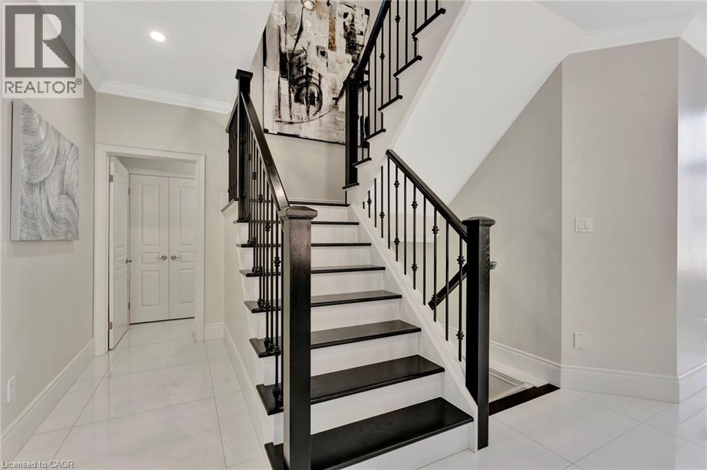 Photo 24 of 7 Bernini Court, Hamilton ON