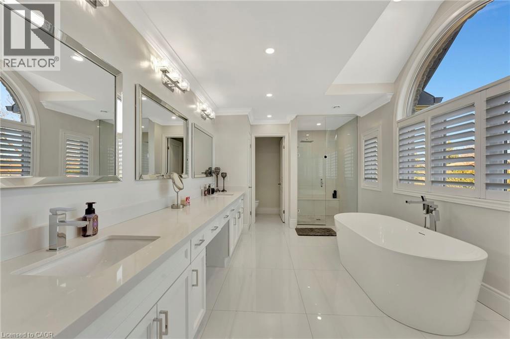 Photo 31 of 7 Bernini Court, Hamilton ON