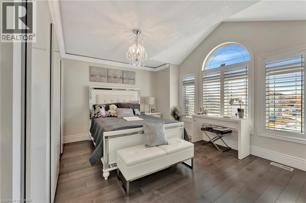 Photo 36 of 7 Bernini Court, Hamilton ON