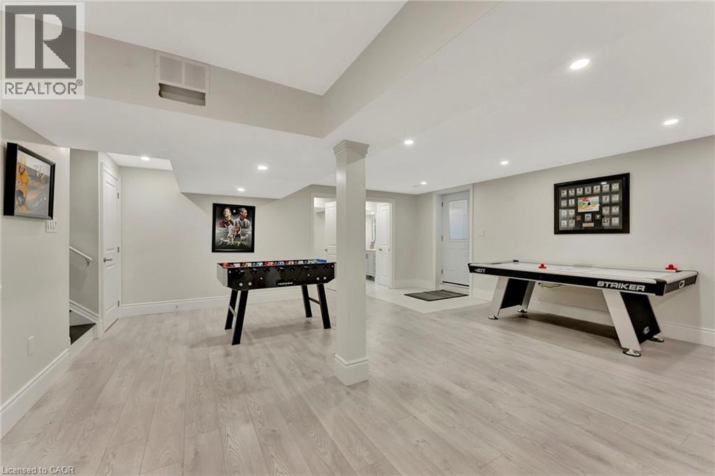 Photo 38 of 7 Bernini Court, Hamilton ON