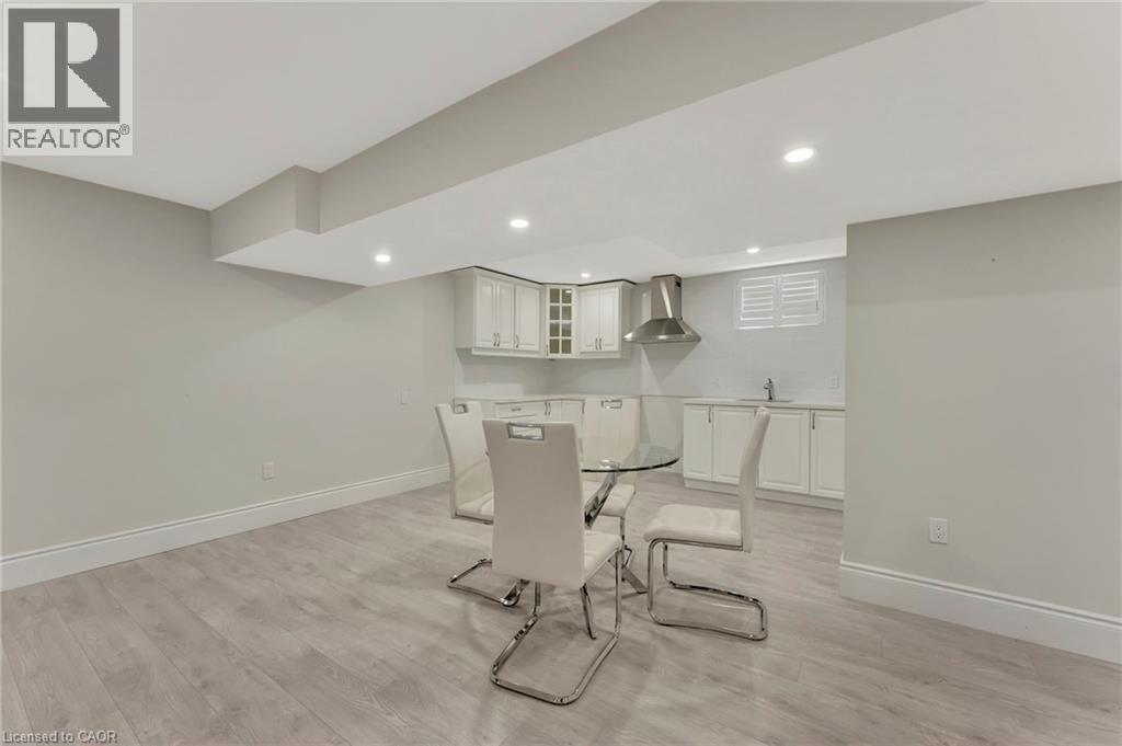Photo 40 of 7 Bernini Court, Hamilton ON