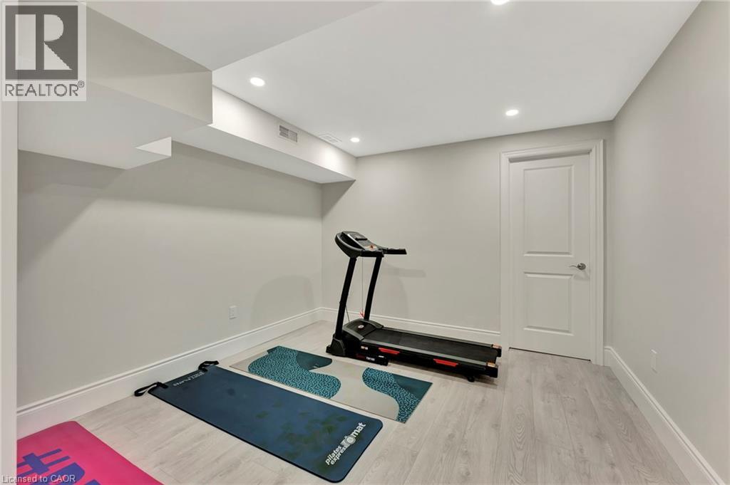 Photo 42 of 7 Bernini Court, Hamilton ON
