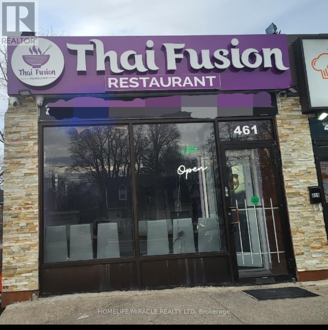 Photo 5 of 461 Pharmacy Avenue, Toronto ON