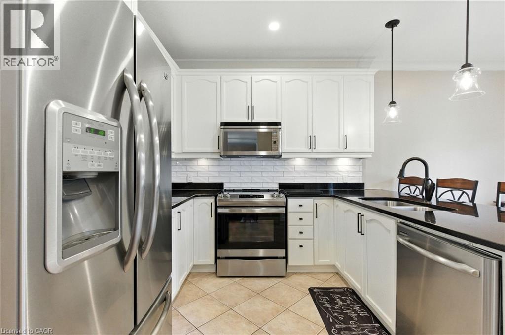 Photo 14 of 11 Silverspring Crescent, Hannon ON