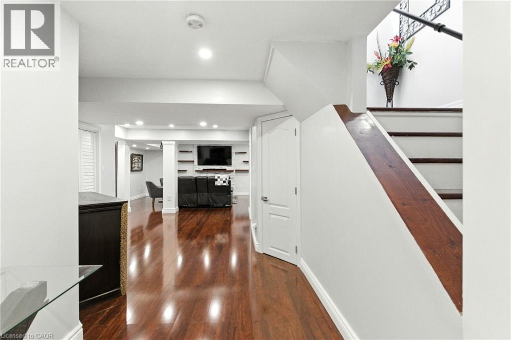 Photo 36 of 11 Silverspring Crescent, Hannon ON