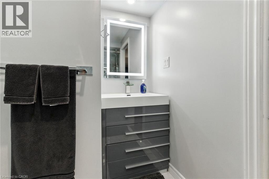 Photo 39 of 11 Silverspring Crescent, Hannon ON