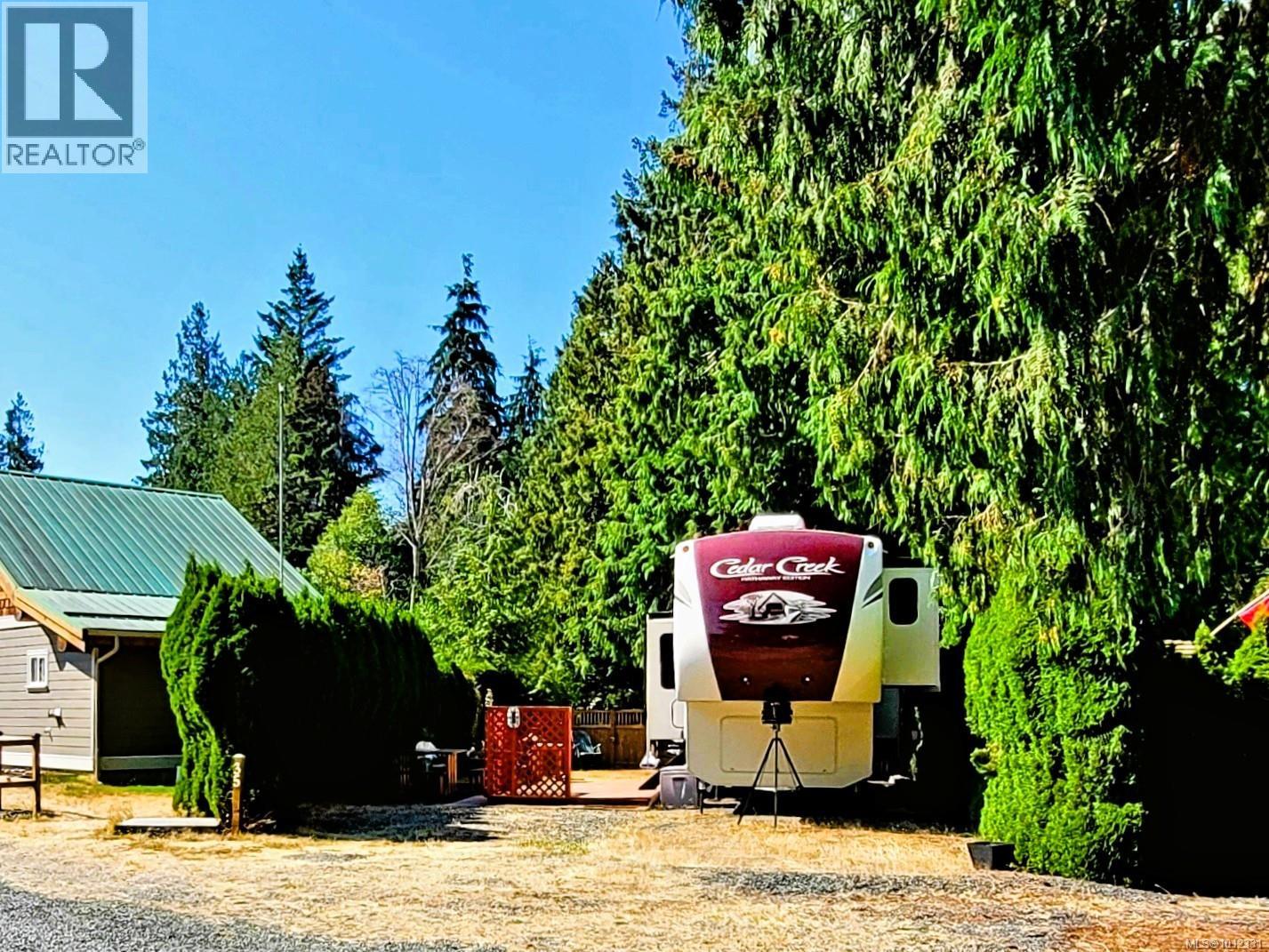 Photo 3 of 35 6050 Island Hwy W, Qualicum Beach BC