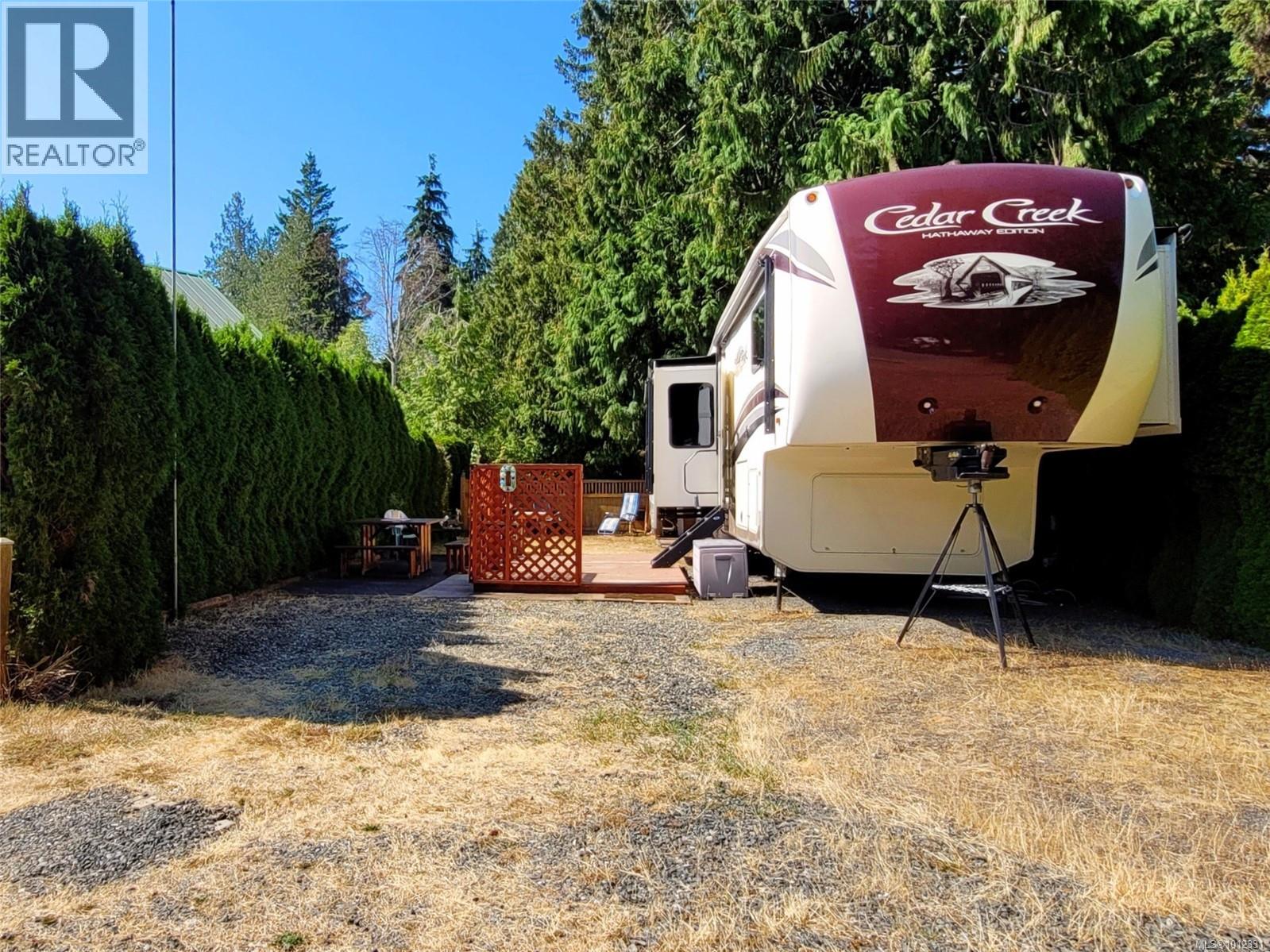 Photo 4 of 35 6050 Island Hwy W, Qualicum Beach BC
