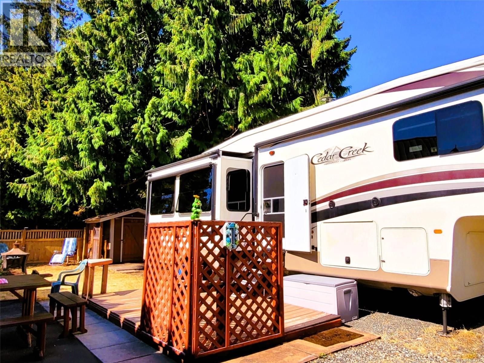 Photo 5 of 35 6050 Island Hwy W, Qualicum Beach BC
