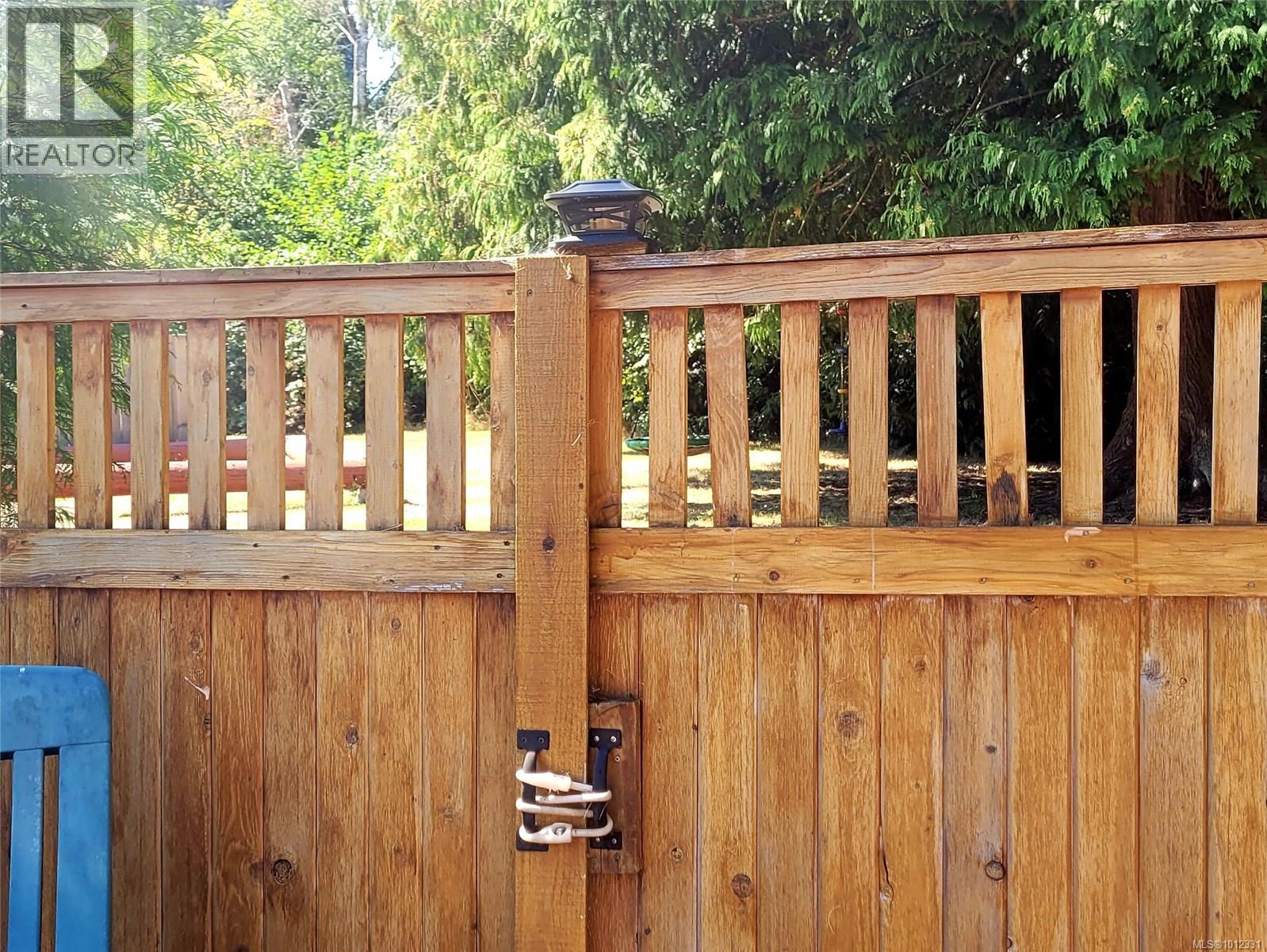 Photo 33 of 35 6050 Island Hwy W, Qualicum Beach BC