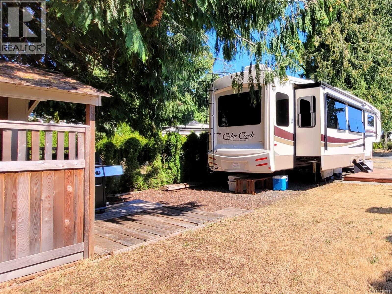 Photo 9 of 35 6050 Island Hwy W, Qualicum Beach BC
