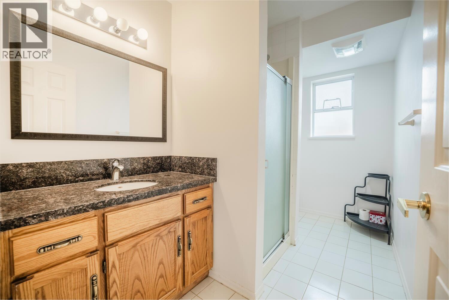 Photo 22 of 7932 Rosewood Street, Burnaby BC
