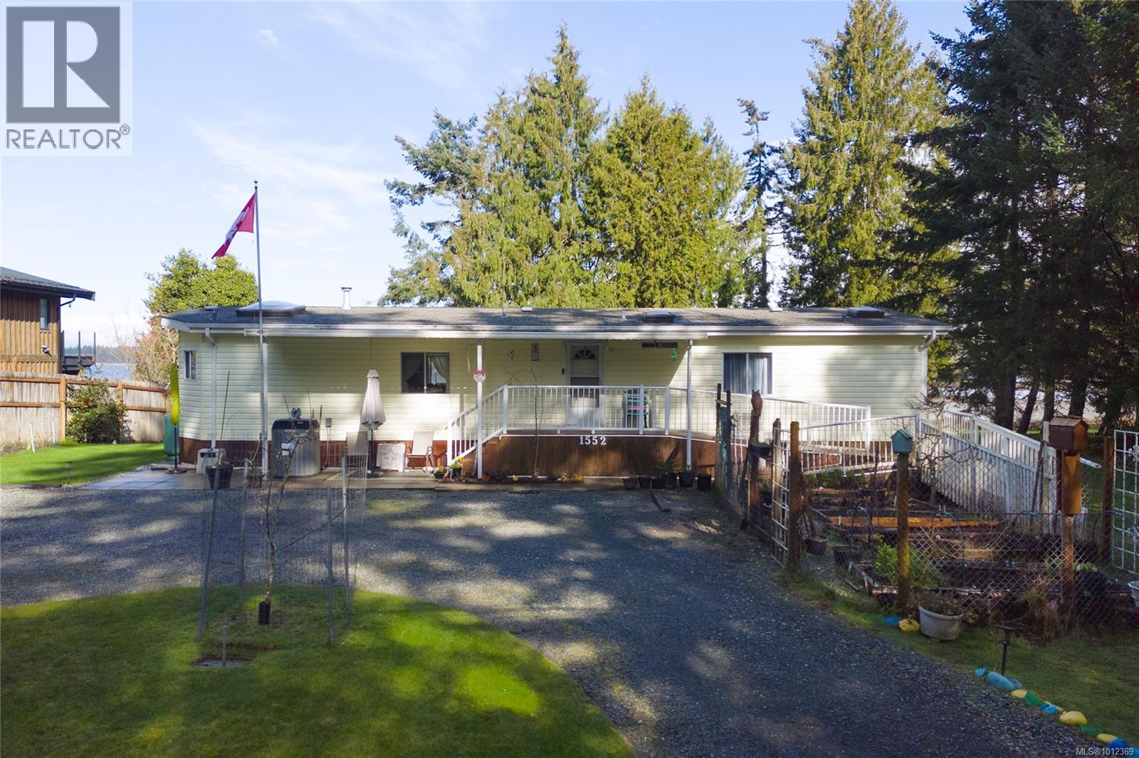 Photo 13 of 1552 Terrien Rd, Nanoose Bay BC