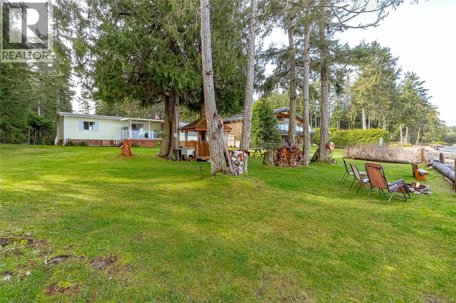 Photo 33 of 1552 Terrien Rd, Nanoose Bay BC