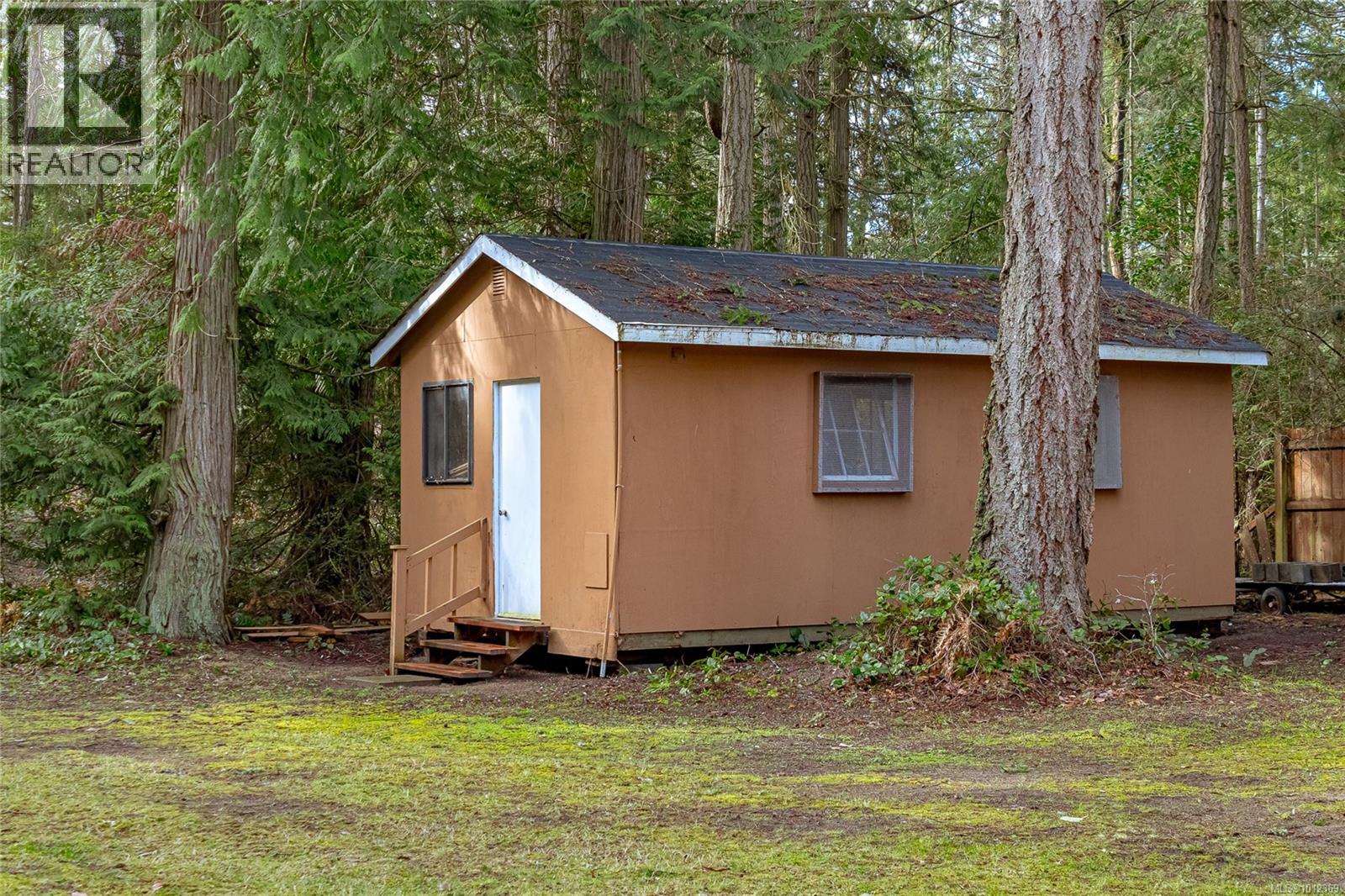 Photo 41 of 1552 Terrien Rd, Nanoose Bay BC