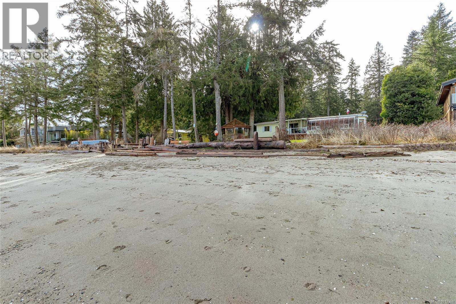Photo 7 of 1552 Terrien Rd, Nanoose Bay BC