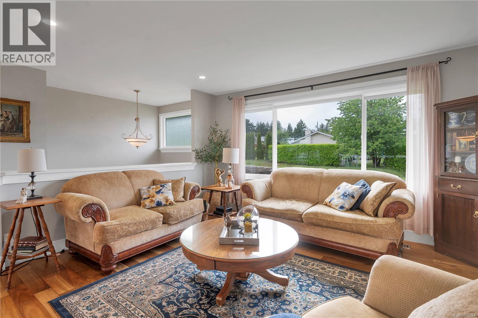 Photo 6 of 307 Frances Ave, Campbell River BC