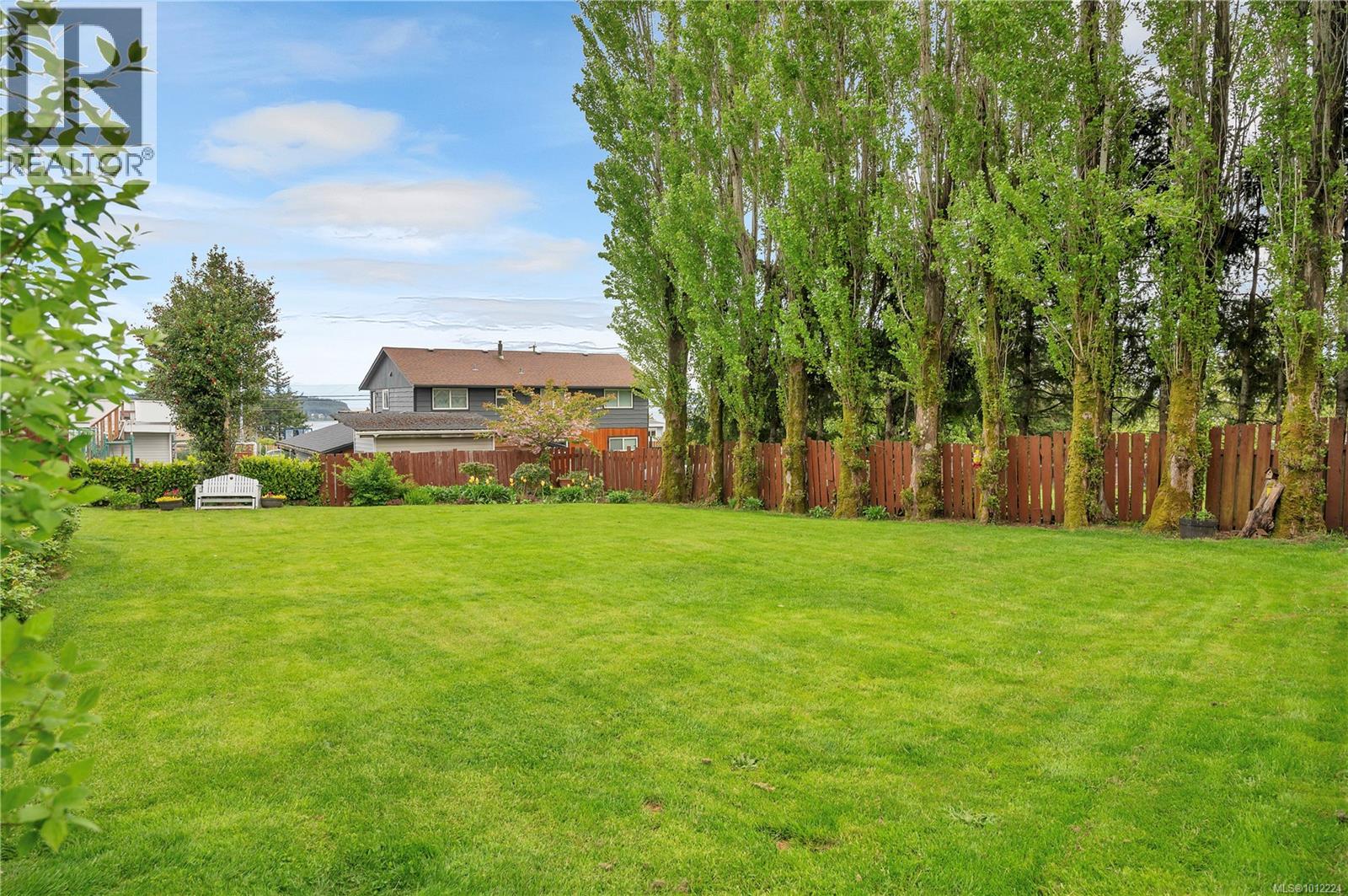 Photo 67 of 307 Frances Ave, Campbell River BC