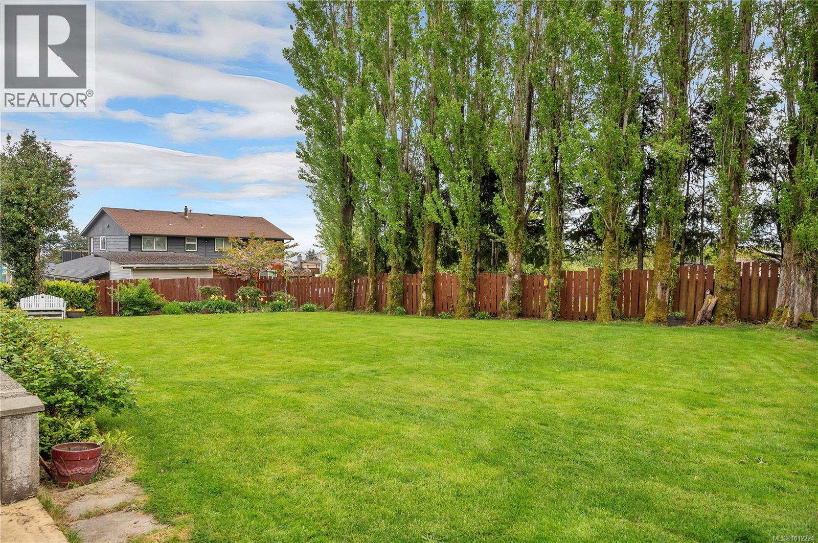 Photo 69 of 307 Frances Ave, Campbell River BC